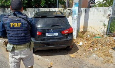 PRF recupera em Petrolina (PE) veículo furtado em Lençóis (BA)