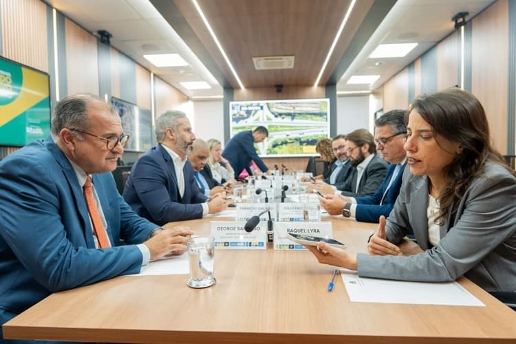 Raquel Lyra encerra agenda em Brasília com foco em obras e recursos emergenciais