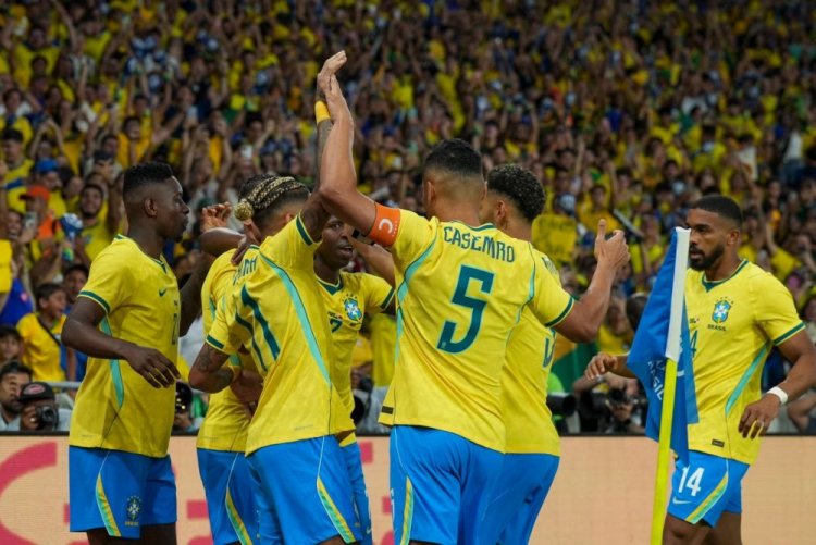 BRASIL GOLEIA O PANAMÁ NO MARACANÃ: 6 A 2